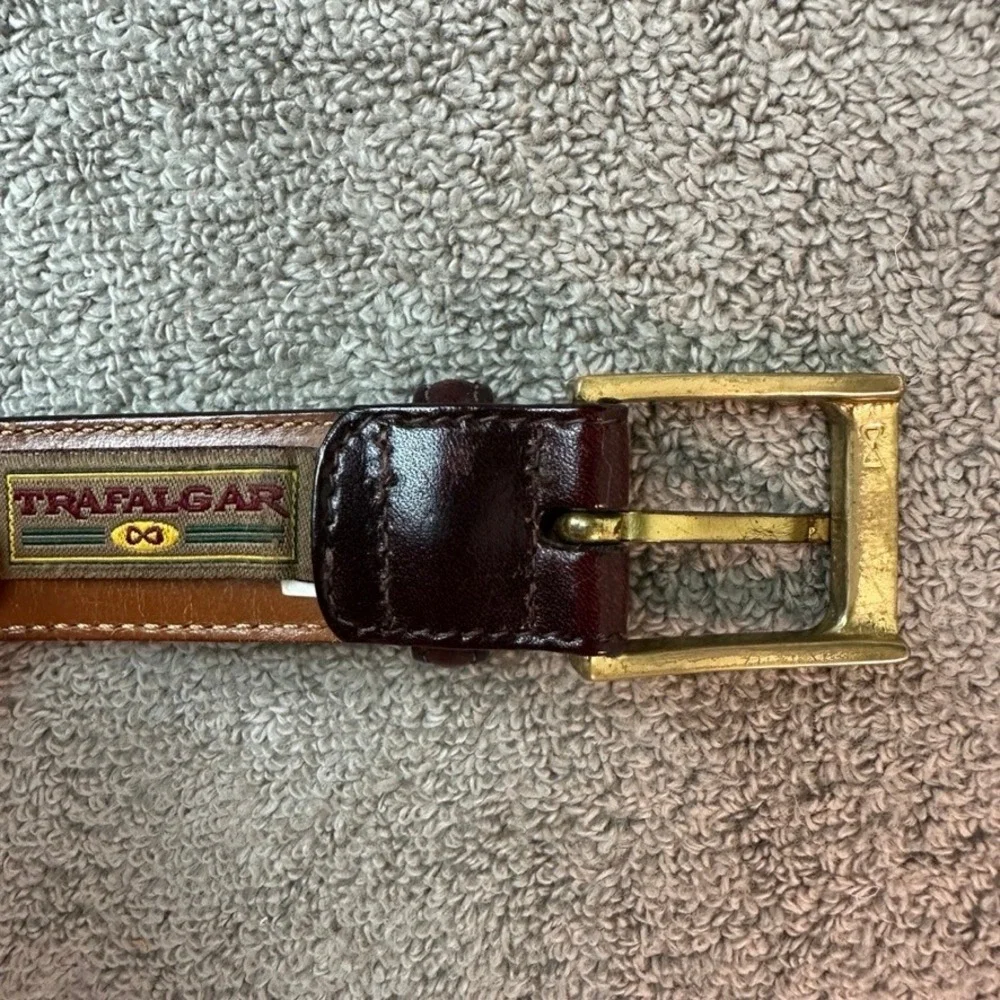 Trafalgar Cortina Mens Leather Belt 32 Burgundy Oxblood Brass Buckle Made in USA